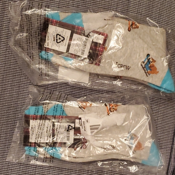NWT & in packaging. Two pairs J. Crew Cotton holiday socks. Dogs on sleds. - Picture 5 of 10